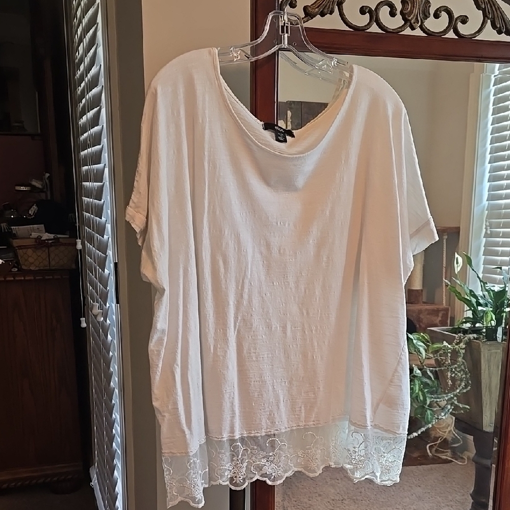 White Lace Hem Women's Top
